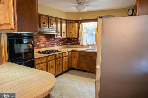 406 Eugenia Ave, Glen Burnie MD 21061-2652 exterior