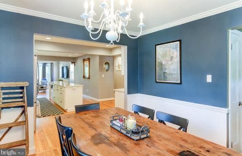 716 Beall Ave, Rockville MD 20850-2107 exterior