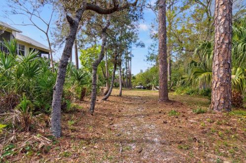 1833 Hideaway Cir, Fort Pierce FL  34952-4814 exterior