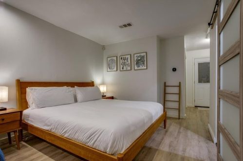 930 Clinton Ave, Dallas TX 75208-5112 exterior