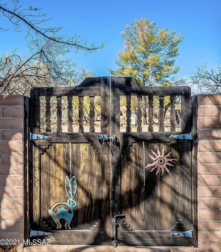 130 Calle Melendrez, Green Valley AZ 85614-3722 exterior