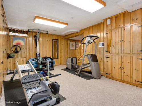 2734 107th St, Chicago IL 60617-6613 exterior