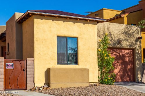 8770 Perry Park Cir, Tucson AZ  85730-1302 exterior