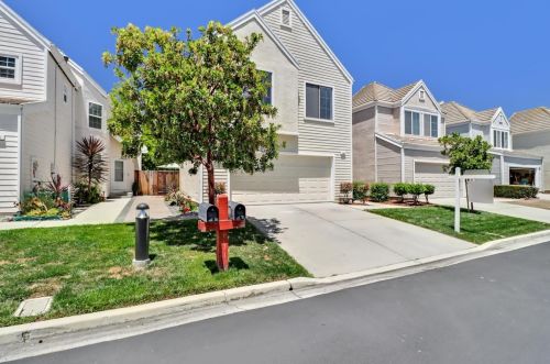 488 Glenmoor Cir, Milpitas, CA 95035-2950