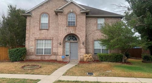 102 Bay Meadows Dr, Irving TX  75063-7212 exterior