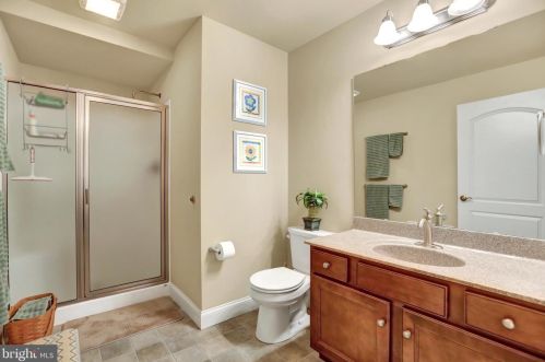 85 Midway Farms Ln, Lancaster PA 17602-2670 exterior