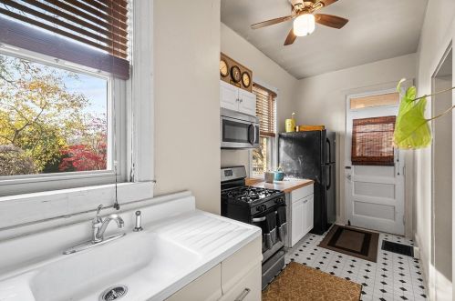 3475 Shadeland Ave, Pittsburgh PA 15212-2253 exterior