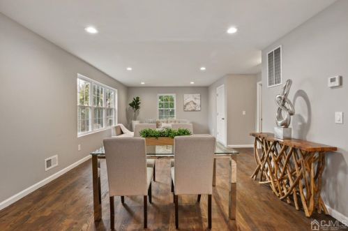 54 Howard Ave, Edison NJ  08837-3432 exterior