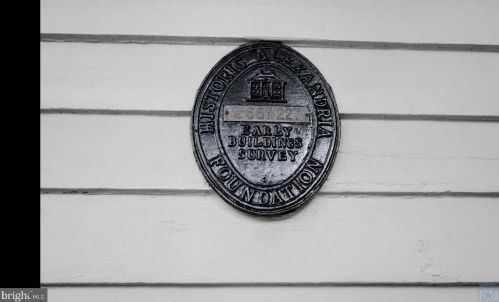 227 Pitt St, Alexandria VA  22314-3741 exterior