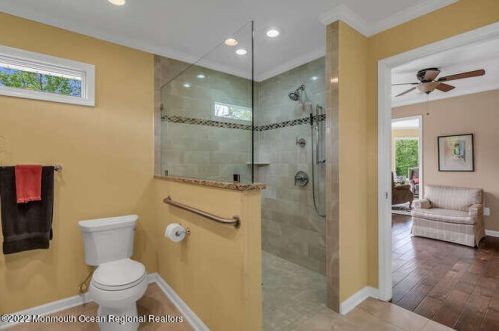 6 Southview Ter, Middletown NJ 07748-2415 exterior