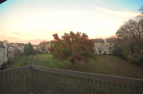 2727 Cobblestone Dr, Bull Valley IL 60012-2605 exterior