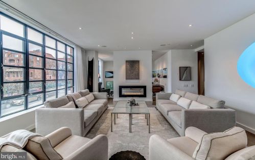 1055 Wisconsin Ave, Washington, DC 20007-3635