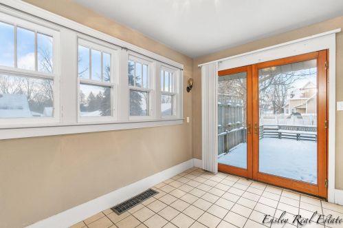 73 Grant St, Cedar Springs MI 49319-5129 exterior