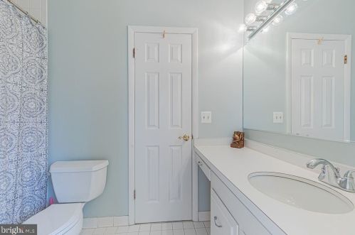 1515 Highwood Dr, Mc Lean VA  22101-5800 exterior