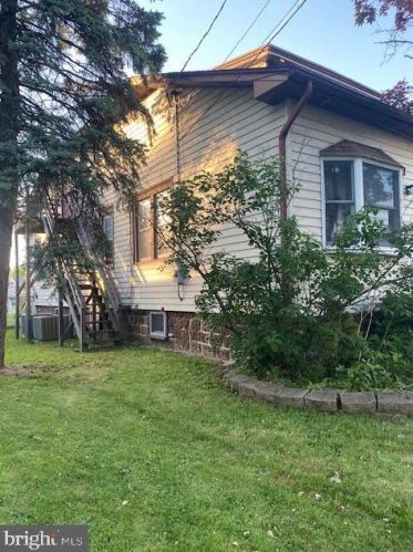 15 Pne St, Camden NJ 08103-3353 exterior