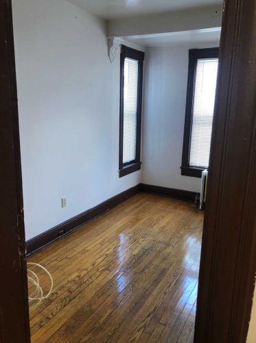 126 Gdn St, Poughkeepsie NY 12601-1931 exterior