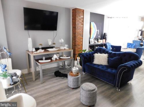 5313 Grays Ave, Philadelphia PA 19143-5820 exterior