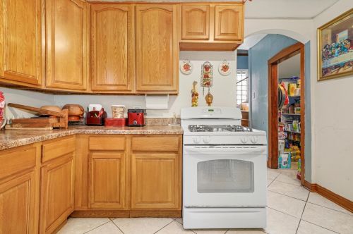 6638 Albany Ave, Chicago IL 60629-2908 exterior