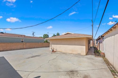 15151 Bellflower Blvd, Bellflower CA 90706-5464 exterior