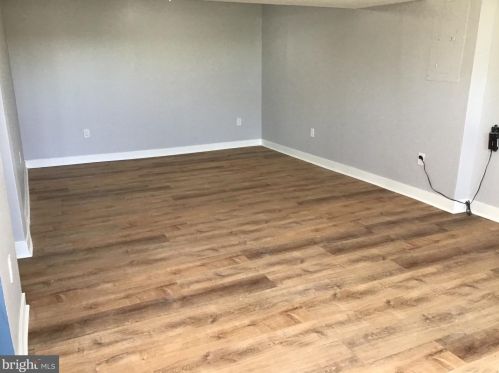 6513 Carriage Dr, Alexandria VA  22310-3303 exterior