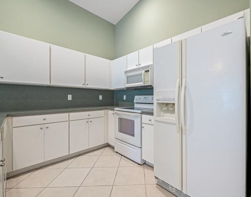 8602 Logia Cir, Boynton Beach FL 33472-7112 exterior