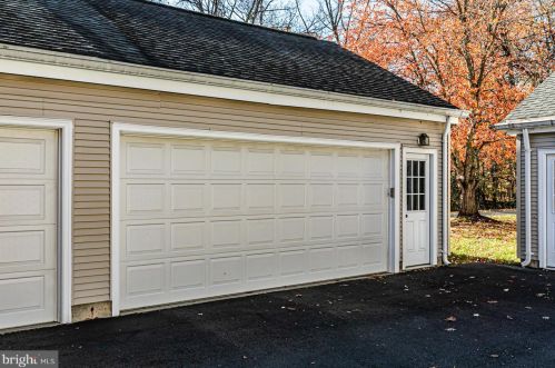 57 Governors Ln, Princeton NJ 08540-3672 exterior