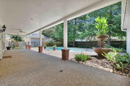 1810 Mountain Aspen Ln, Humble TX 77345-1942 exterior