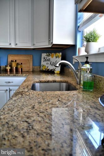 52 Steeplechase Cir, Chester PA 19014-1463 exterior