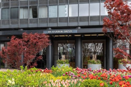 155 Harbor Dr, Chicago IL  60601-7315 exterior