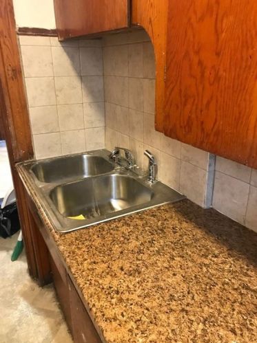 538 Willow St, Woonsocket RI 02895-5448 exterior