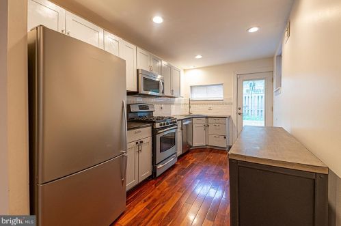 965 American St, Philadelphia PA  19123-2229 exterior