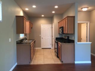 3687 Kendra St, Eugene OR  97404-1995 exterior