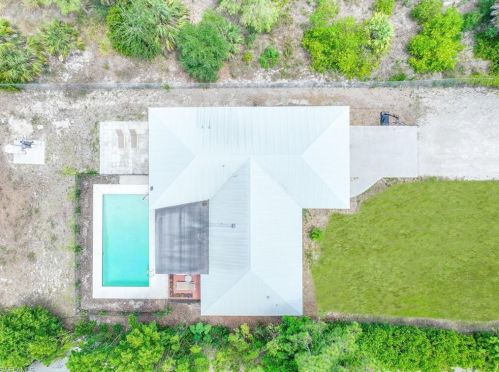 3221 68 St, Naples FL 34105-7225 exterior