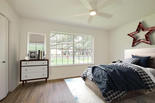 8800 Balcones Clb Dr, Austin TX 78750-3006 exterior