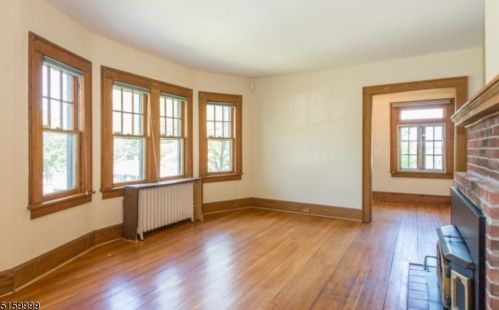 125 Woodlawn Ave, Montclair NJ  07043-2113 exterior