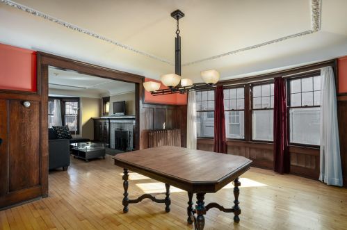 1139 Layton Blvd, Milwaukee WI 53215-1654 exterior