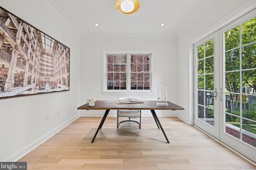 4511 Klingle St, Washington DC  20016-3580 exterior