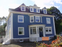 64 Homer St, Newton, MA 02459-1517