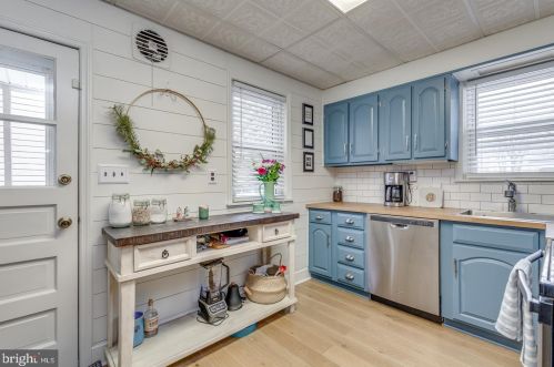 410 9 Ave, Haddon Heights NJ 08035-1833 exterior