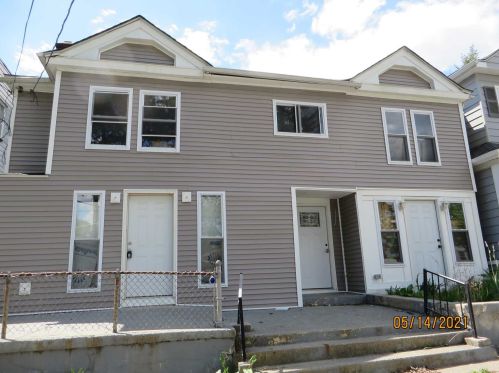 99 Hamilton St, Poughkeepsie, NY 12601-2018