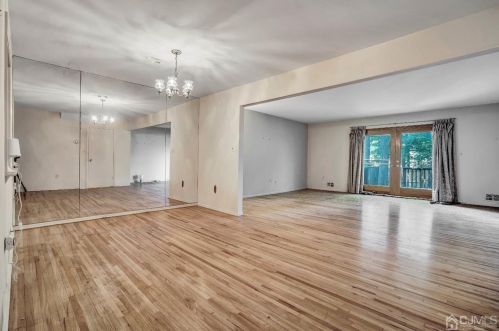 24 Phelps Ave, New Brunswick NJ 08901-3700 exterior