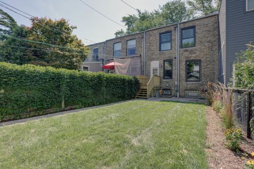 1934 Newport Ave, Chicago IL  60657-1026 exterior