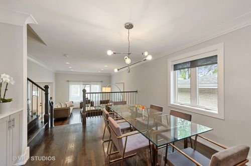 6912 Minnetonka Ave, Chicago IL 60646-1517 exterior