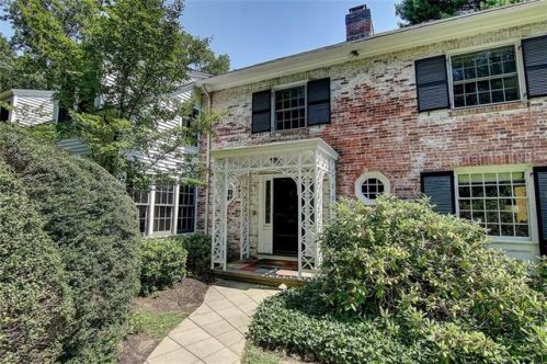 88 Orchard Ave, Providence, RI 02906-5515