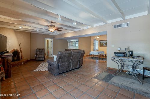 5960 Escondido Ln, Tucson AZ 85704-2815 exterior
