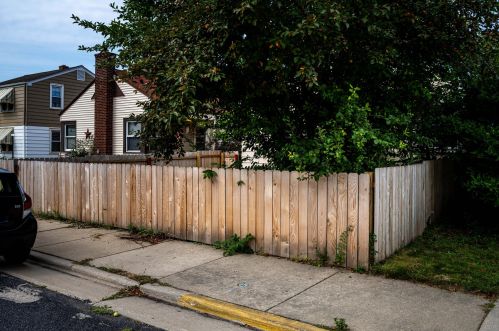 425 Fremont Pl, Milwaukee WI 53219-3066 exterior