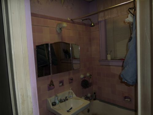 8028 Yates Blvd, Chicago IL 60617-2316 exterior