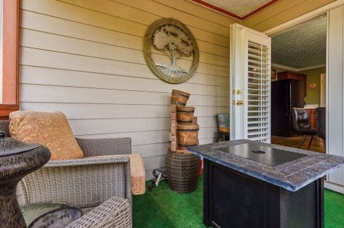 1282 Summerstone Trce, Austell GA exterior