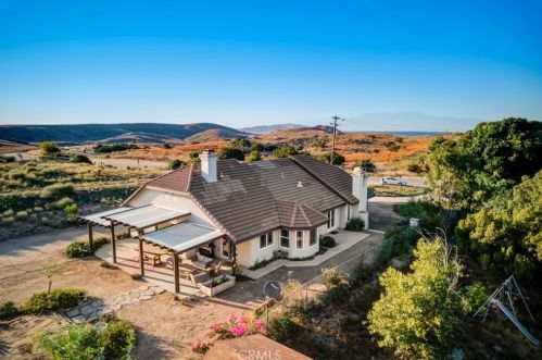 13385 Cajalco Rd, Perris CA  92570-9561 exterior