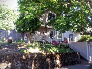 4636 30th Ave, Portland, OR 97202-3634